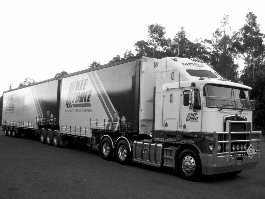  Kenworth K108 2008 года  (фото 3 из 3)